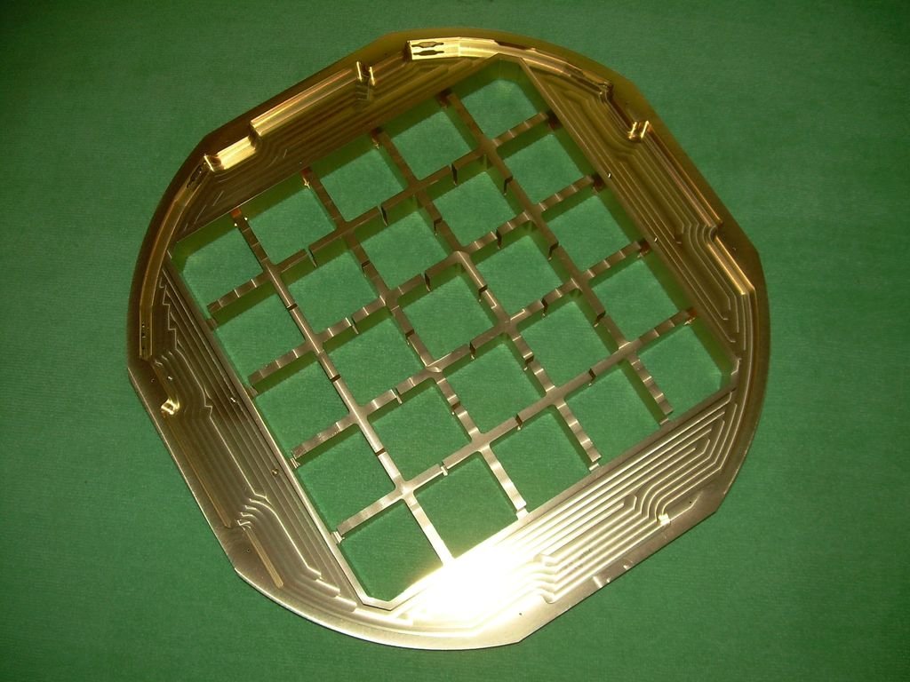 Photo: Mirror support block